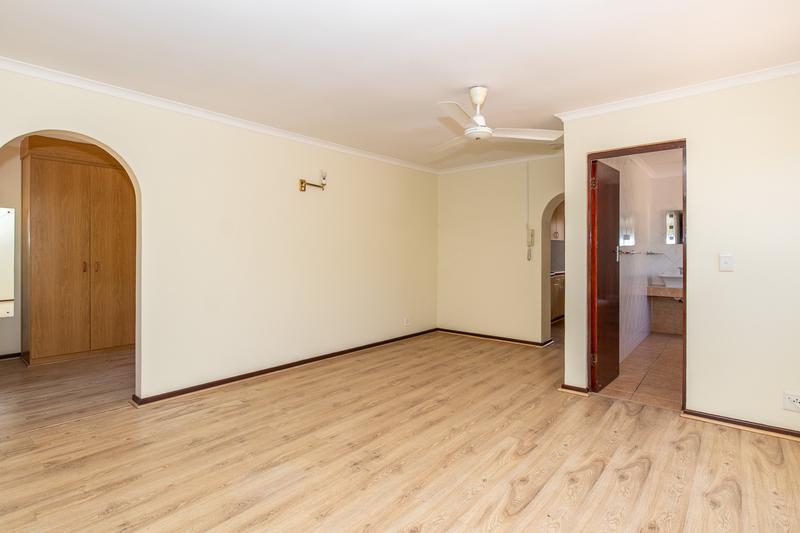 5 Bedroom Property for Sale in Bergvliet Western Cape